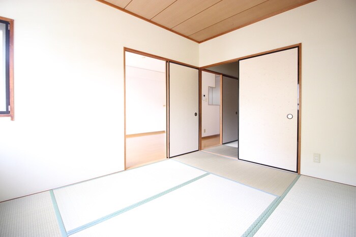 物件内観写真8　(居室)