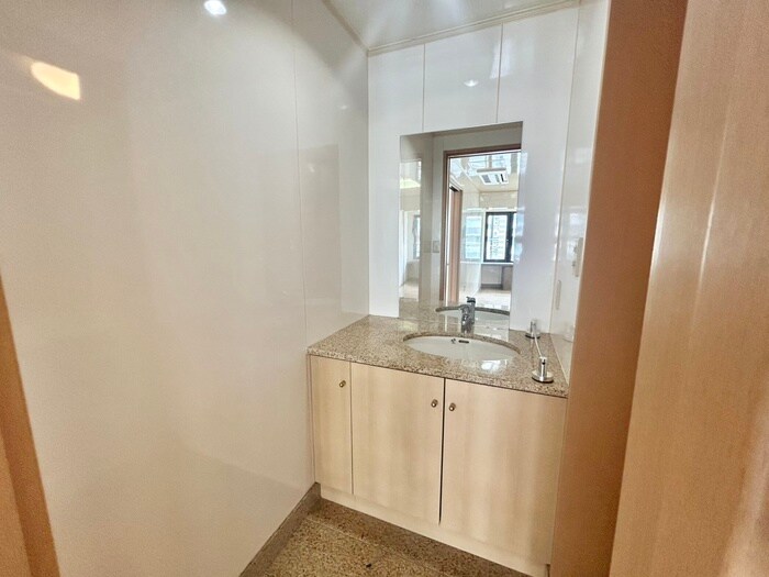 物件内観写真10　(洗面)