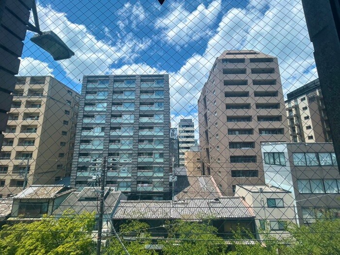 物件内観写真18　(室内からの展望)