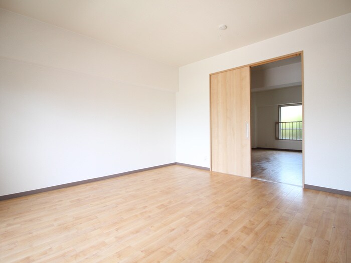 物件内観写真11　(居室)