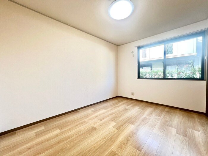 物件内観写真10　(居室)