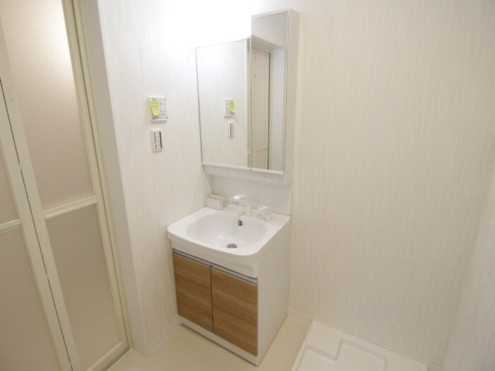 物件内観写真12　(洗面)