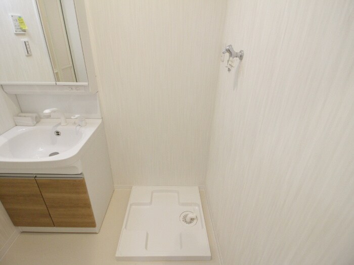 物件内観写真13　(洗濯機置場)