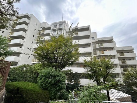 千里山ﾛｲﾔﾙﾏﾝｼｮﾝＣ棟（８０３）外観写真