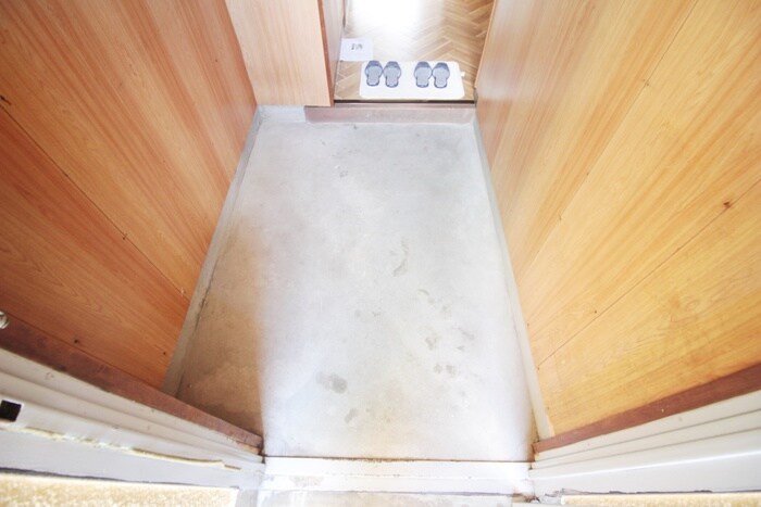 物件内観写真7　(玄関)