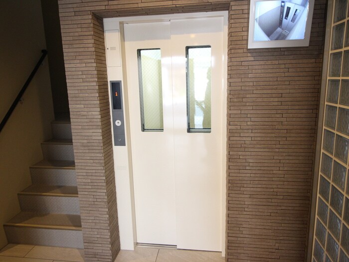 物件外観写真4　(建物設備)