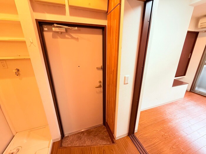 物件内観写真19　(玄関)