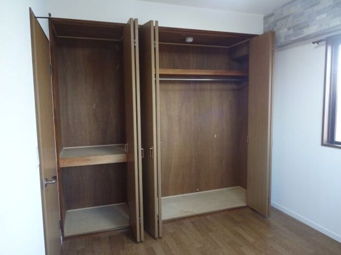 物件内観写真21　(収納)