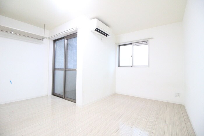 物件内観写真5　(居室)