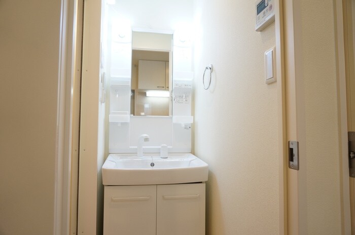 物件内観写真9　(洗面)