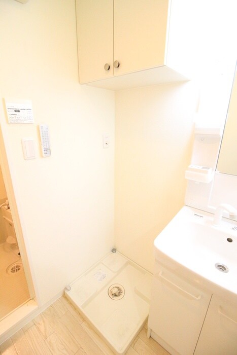 物件内観写真14　(洗濯機置場)