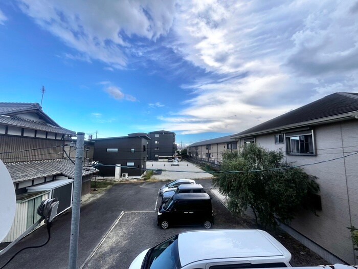 物件内観写真18　(室内からの展望)