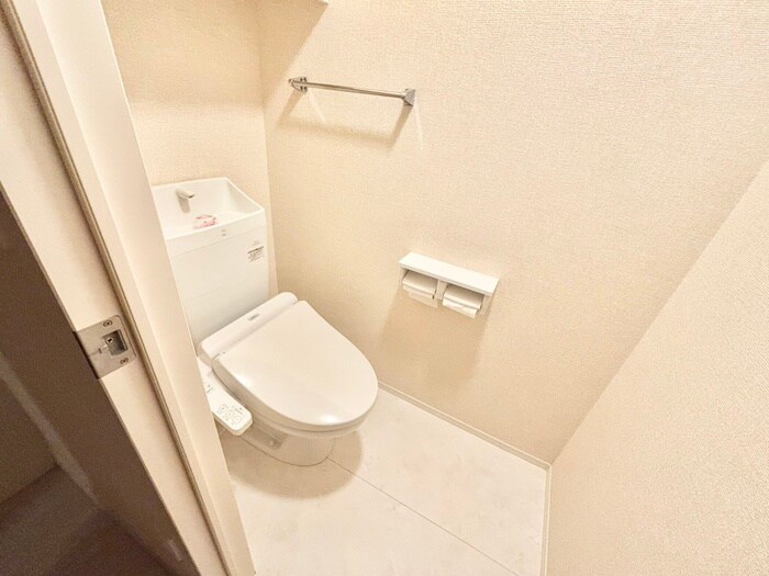 物件内観写真16　(トイレ)