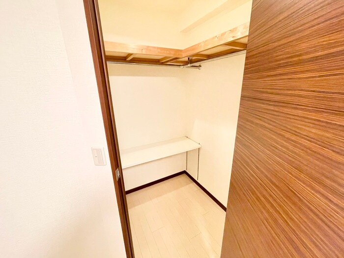 物件内観写真18　(収納)