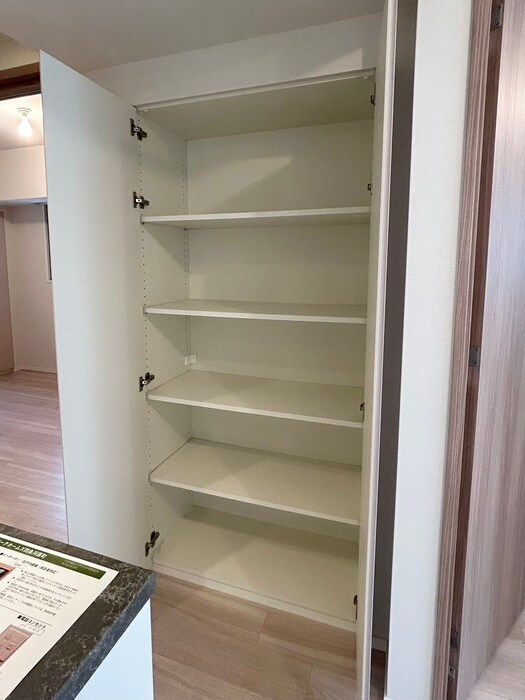 物件内観写真22　(収納)