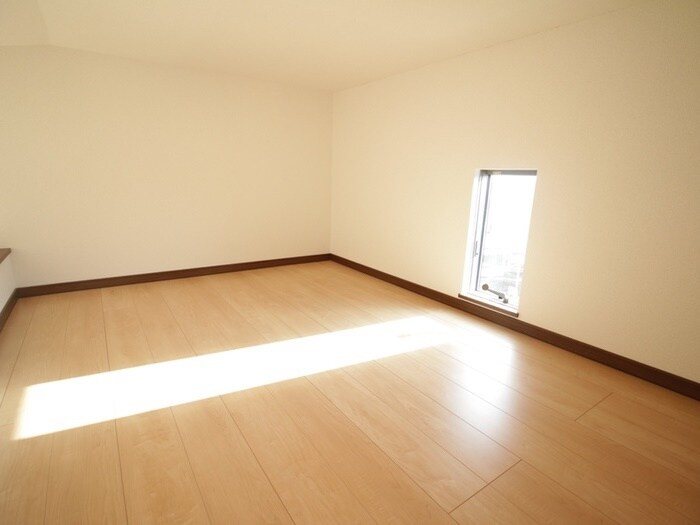 物件内観写真11　(ロフト)