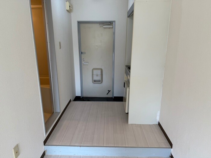 物件内観写真18　(廊下)