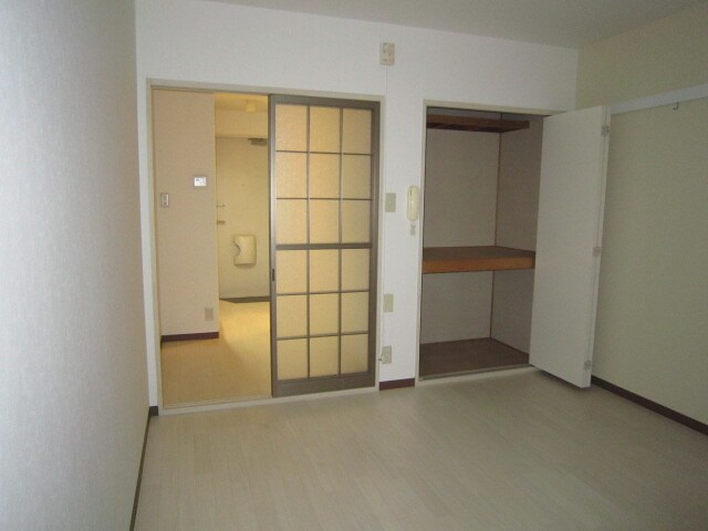 物件内観写真7　(居室)