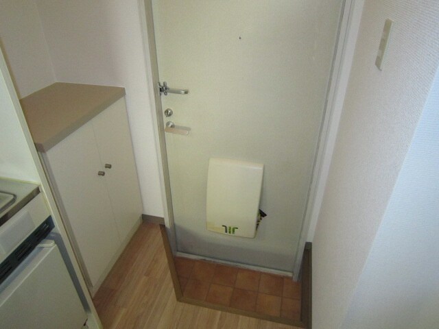 物件内観写真9　(玄関)