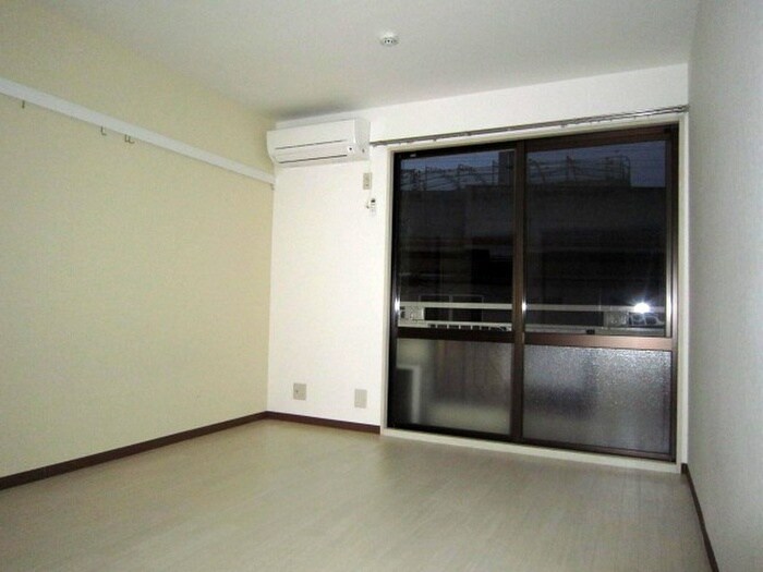 物件内観写真11　(居室)