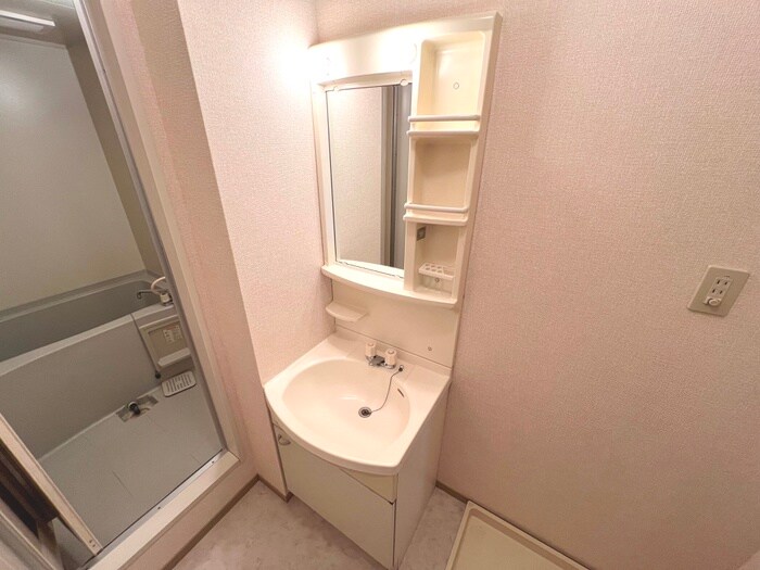 物件内観写真13　(洗面)