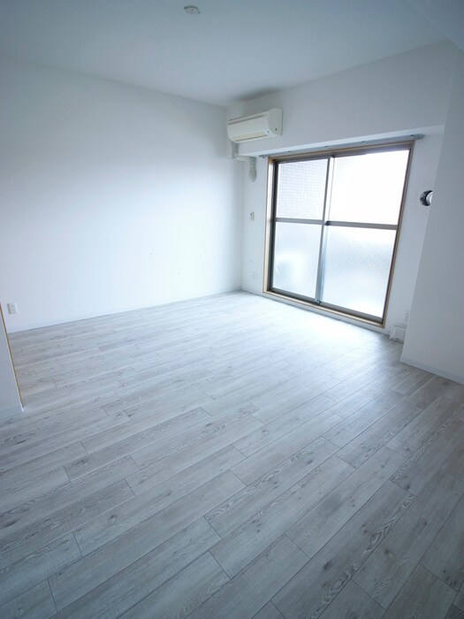 物件内観写真13　(居室)