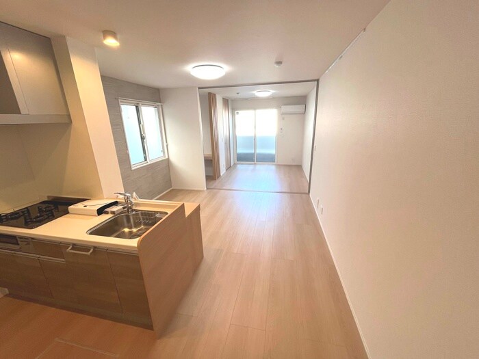 物件内観写真8　(居室)