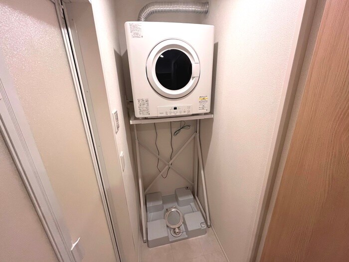 物件内観写真13　(洗濯機置場)