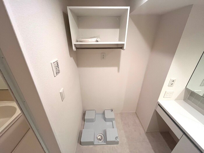 物件内観写真13　(洗濯機置場)