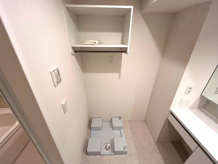 物件内観写真13　(洗濯機置場)