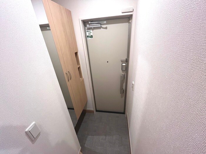 物件内観写真14　(玄関)