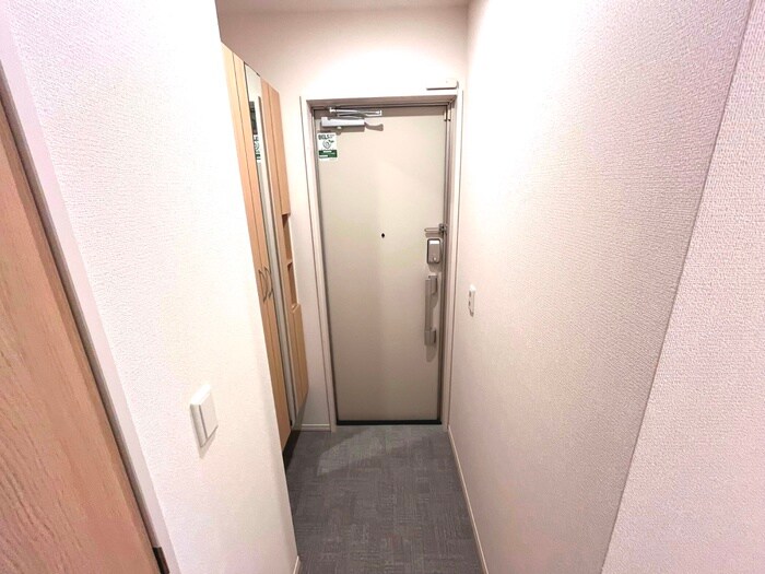 物件内観写真14　(玄関)