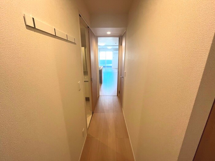 物件内観写真16　(廊下)