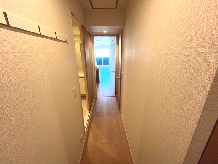 物件内観写真16　(廊下)