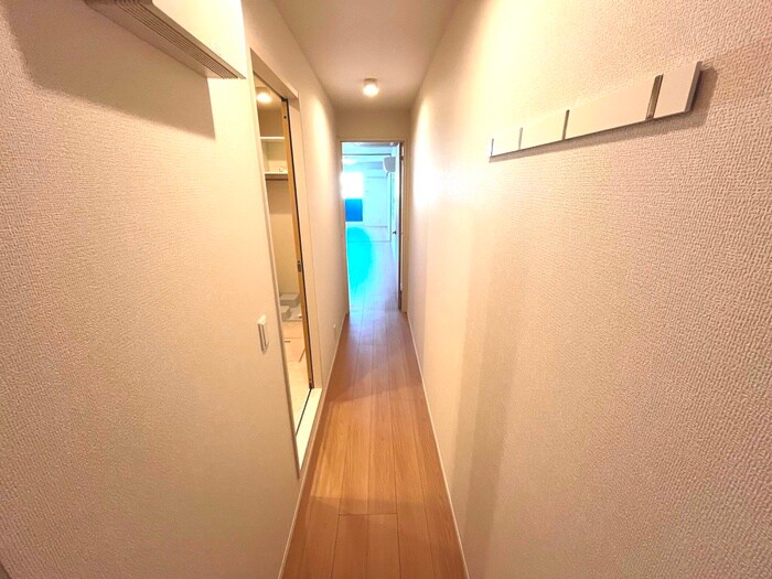 物件内観写真16　(廊下)