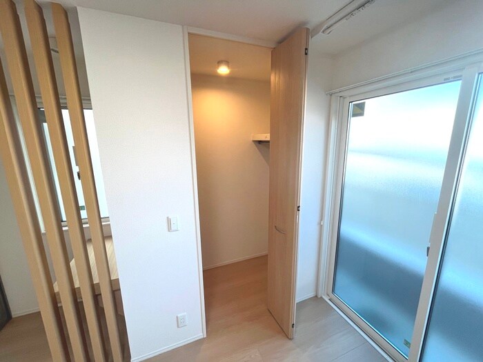 物件内観写真18　(収納)