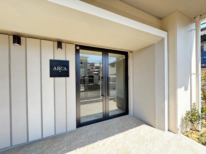 物件外観写真6　(エントランス部分)