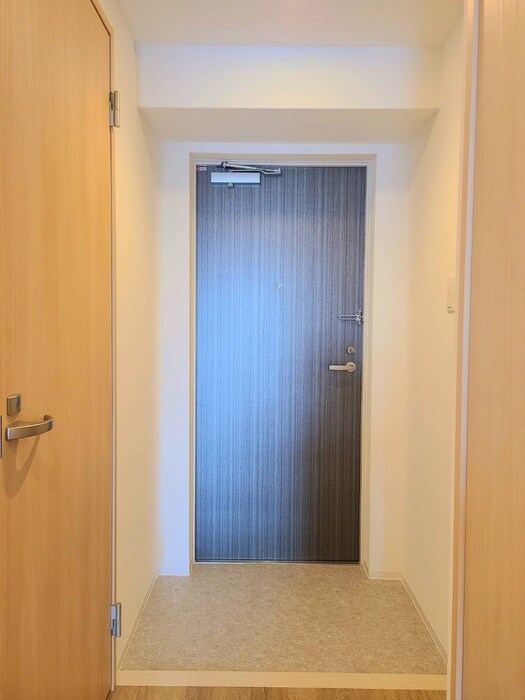 物件内観写真18　(玄関)