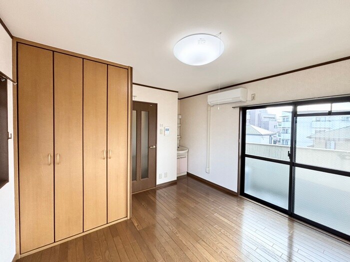 物件内観写真8　(居室)