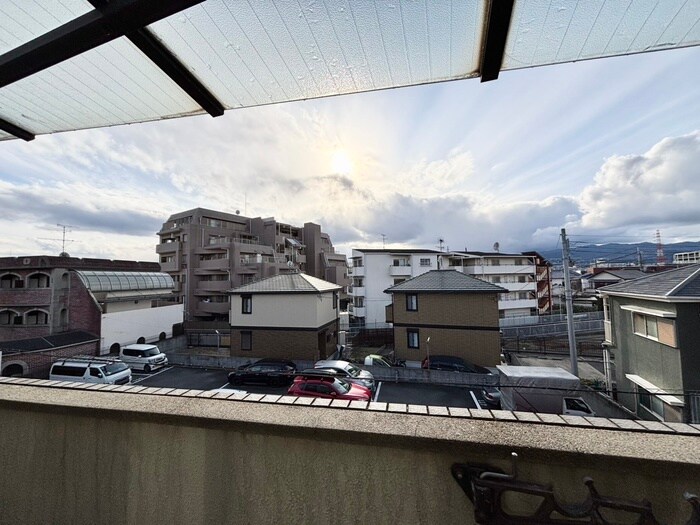 物件内観写真16　(室内からの展望)