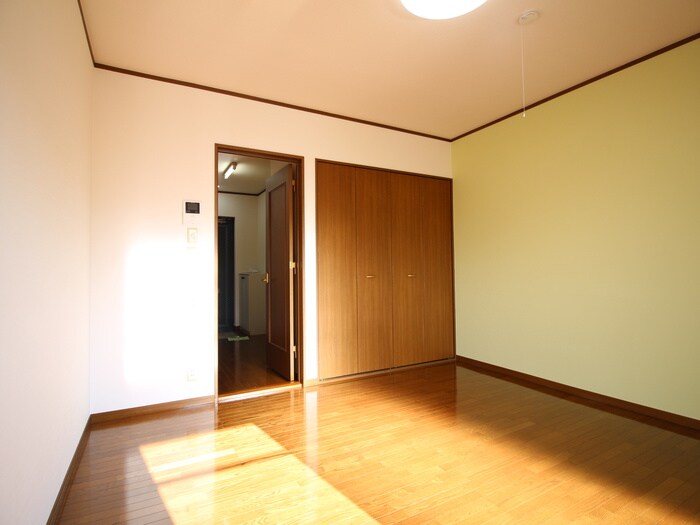 物件内観写真8　(居室)