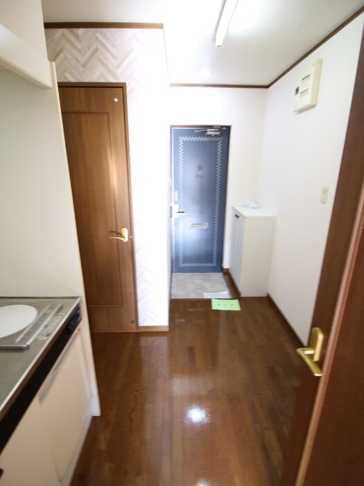 物件内観写真10　(廊下)