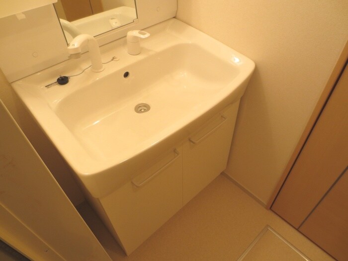 物件内観写真11　(洗面)