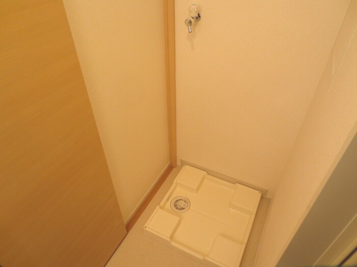 物件内観写真13　(洗濯機置場)