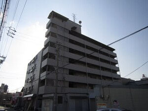コ―トドールタツミ外観写真