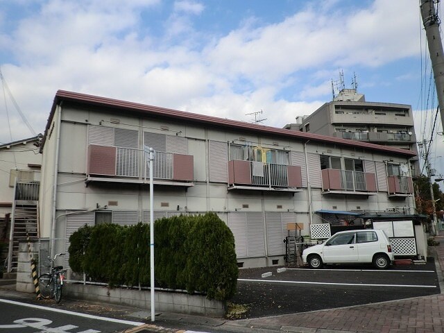 物件外観写真2　(駐車場)