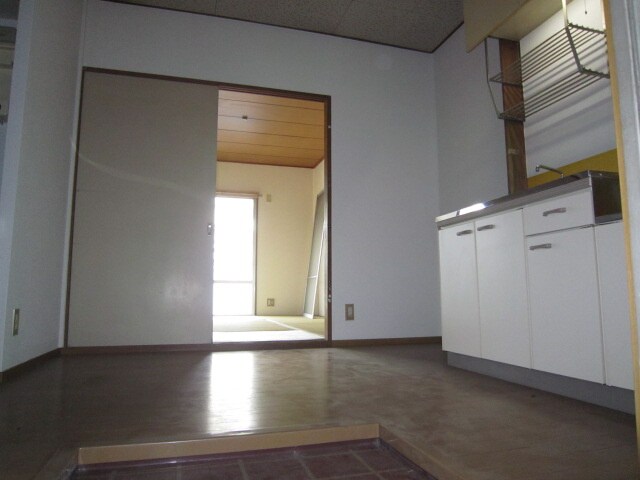 物件内観写真14　(玄関)