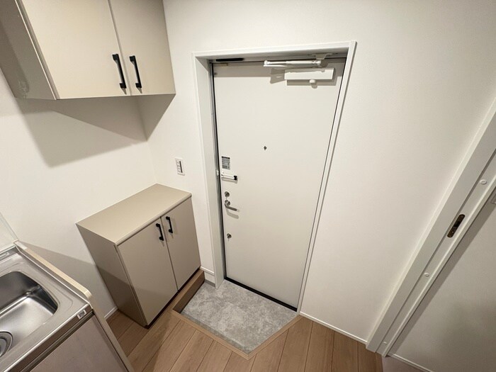 物件内観写真9　(玄関)