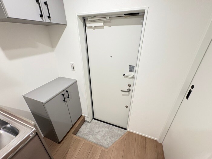 物件内観写真9　(玄関)