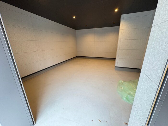 物件外観写真5　(駐輪場)